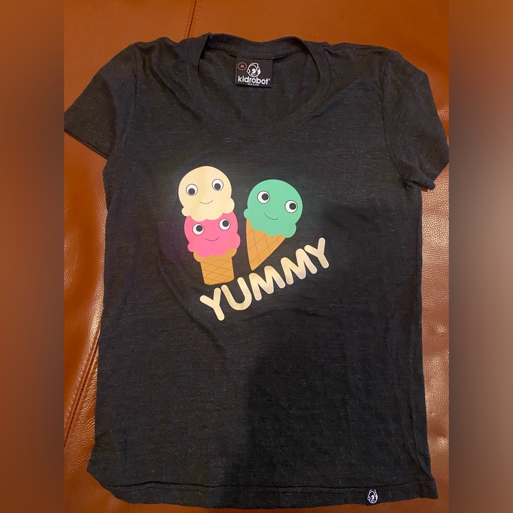 Kid robot Icecream Teeshirt Medium
